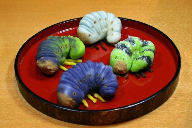 В продаже появились съедобные личинки. 2 доллара - и кушайте