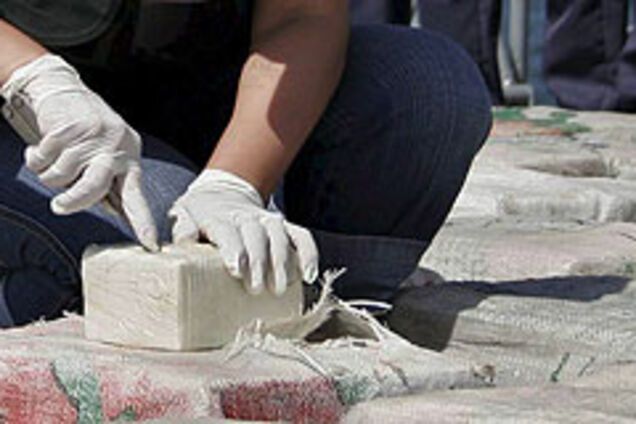 Наркокурьер попалился, врезавшись в машину милиционера