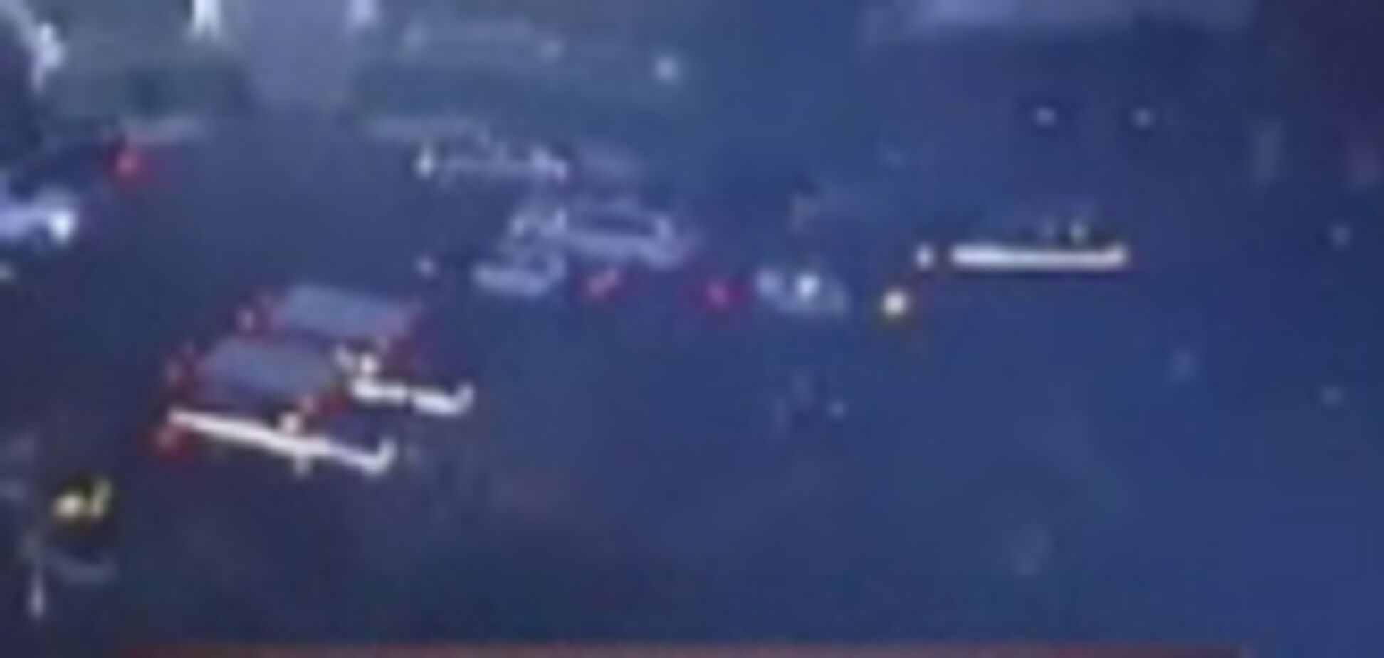 Полиция и 'скорая' у дома Спирс: она не отдает детей