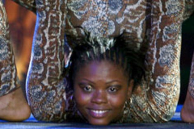 Нокулунга Бутелезі - дівчина без кісток!