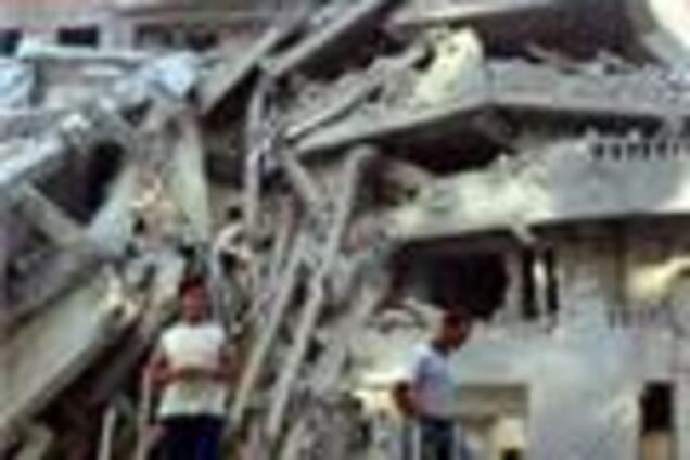 Пятеро подростков погибли при обрушении лестницы в школе