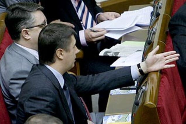 Тимошенко поссорилась с Кириленко и подает на НУ-НС в суд