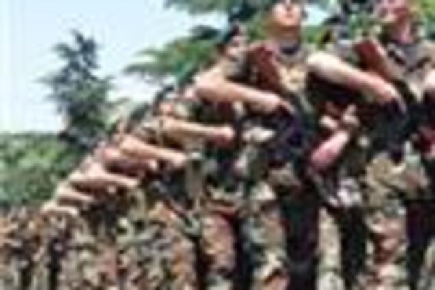 Кабмин 'поставил под ружье' 25 тысяч украинцев