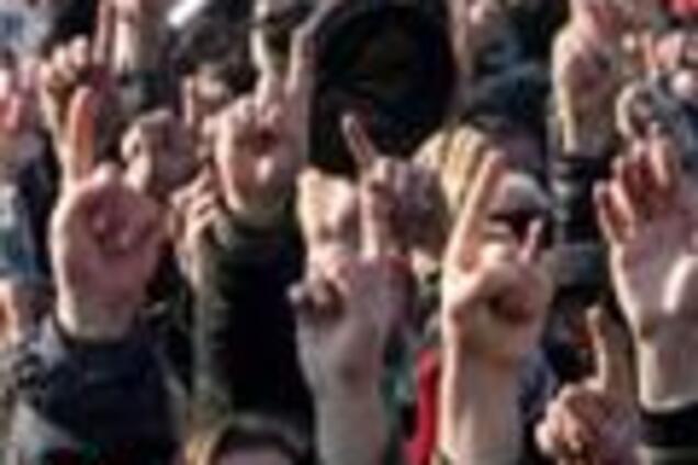 Бразильские полицейские разогнали демонстрацию полицейских