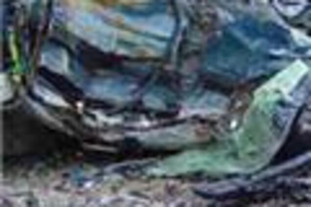 На Кубани автобус врезался в дерево, трое погибших