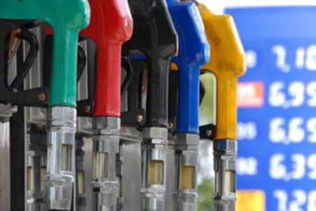 Тимошенко заставляет бензин дешеветь 