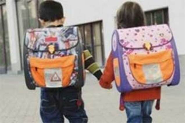 Украинские школьники ушли на каникулы