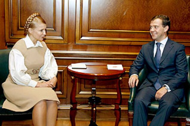 Тимошенко обсудила с Медведевым 11 приоритетов