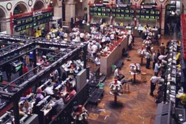 На фондовых биржах – сильное падение акций