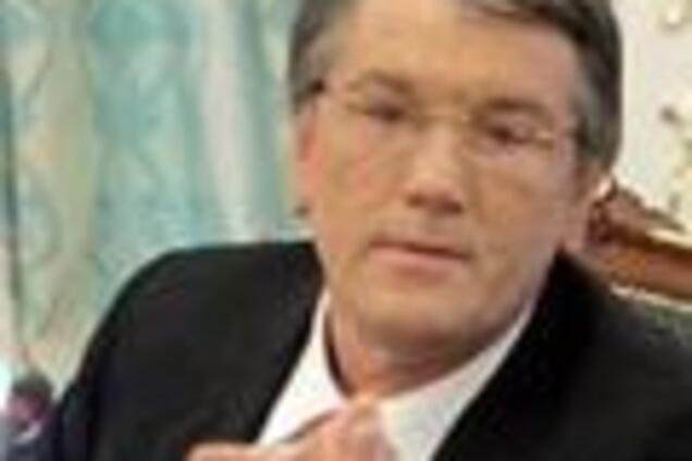 Президент потребовал от НБУ насытить рынок валютой