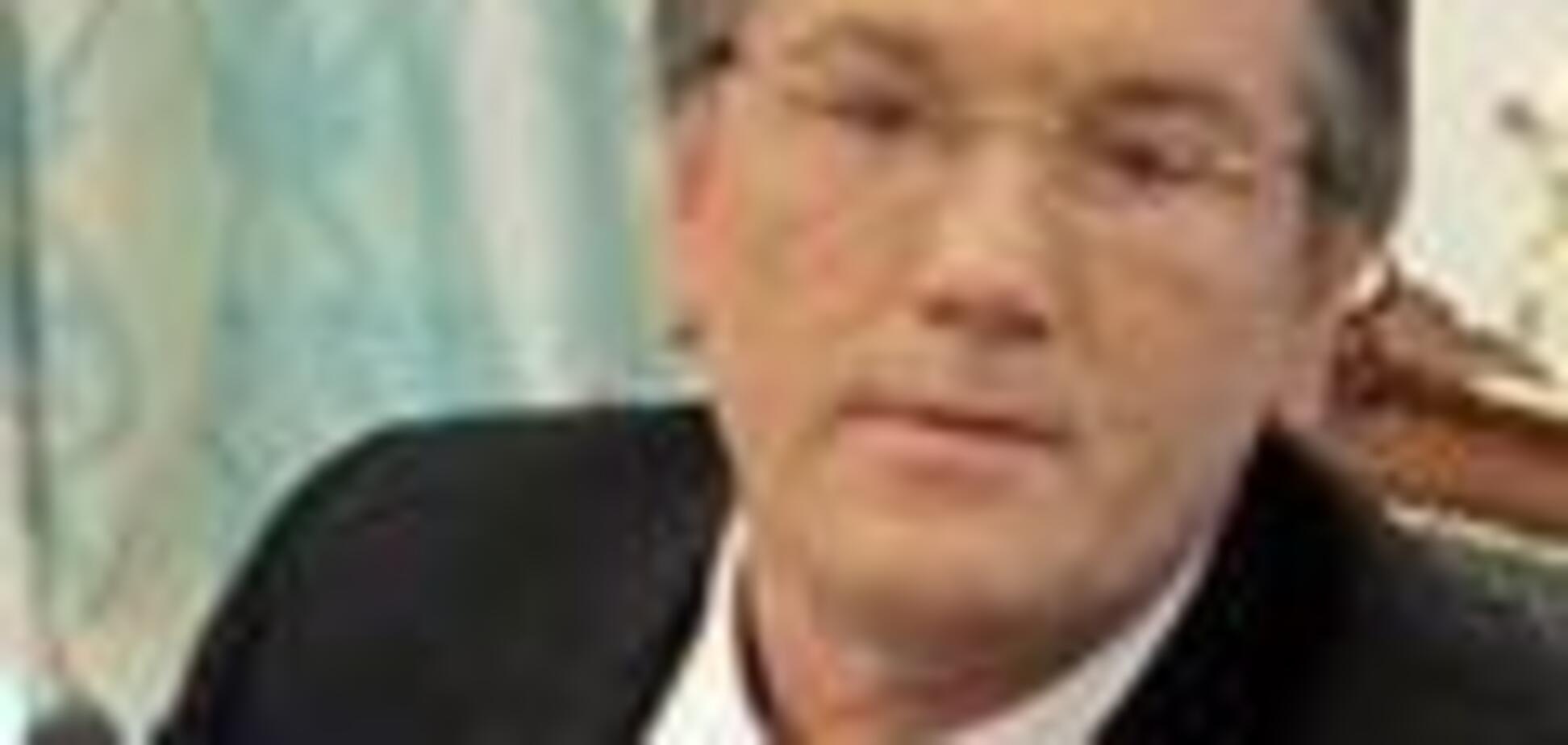 Президент потребовал от НБУ насытить рынок валютой