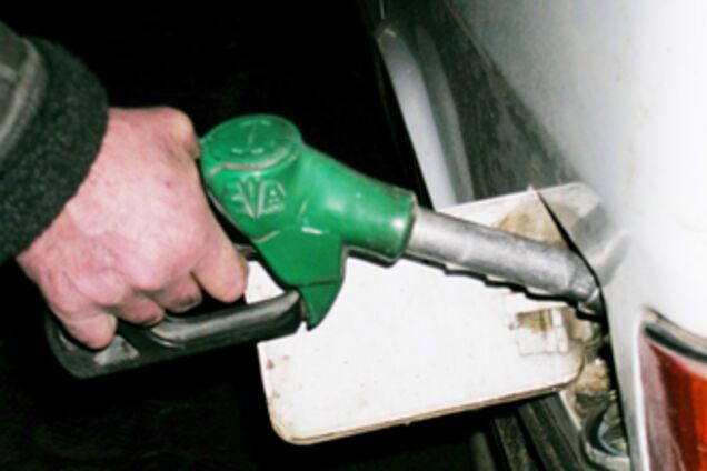 С понедельника бензин снова будет дешеветь