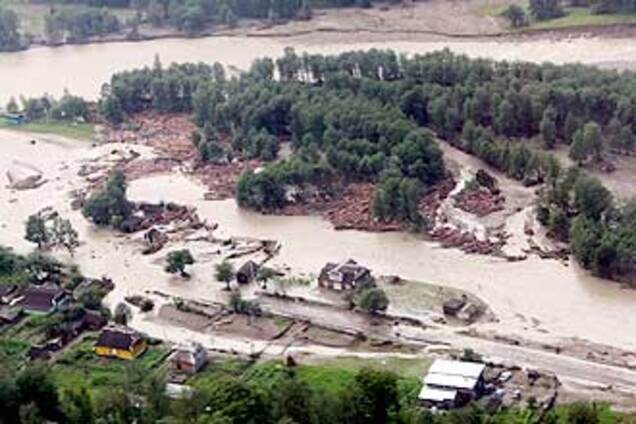 Потоп в Закарпатье: крестьяне в отчаянии