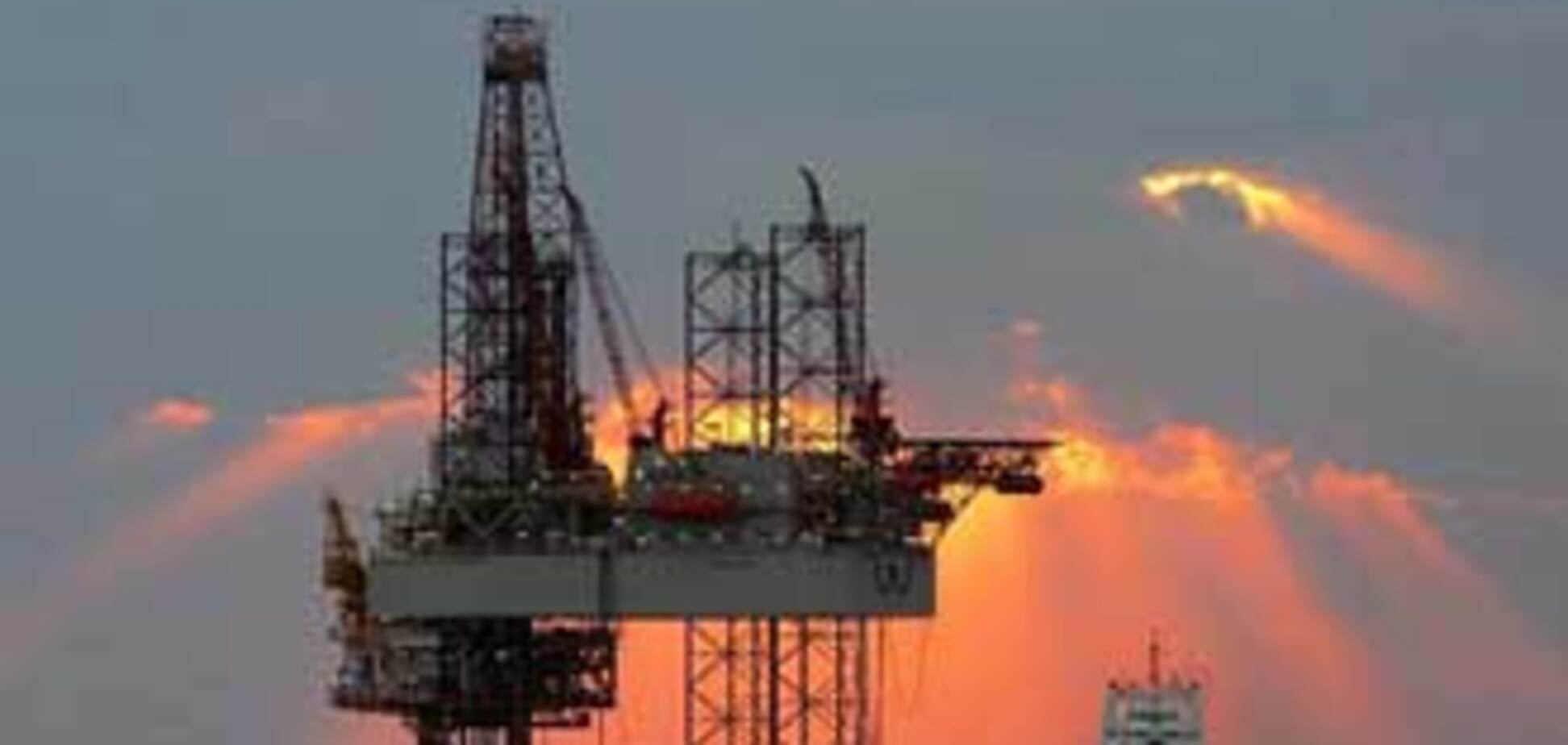 Баррель нефти опустился в цене ниже 55 долларов