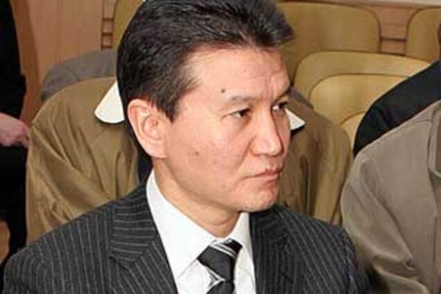 Президент Калмыкии пострадал в ДТП