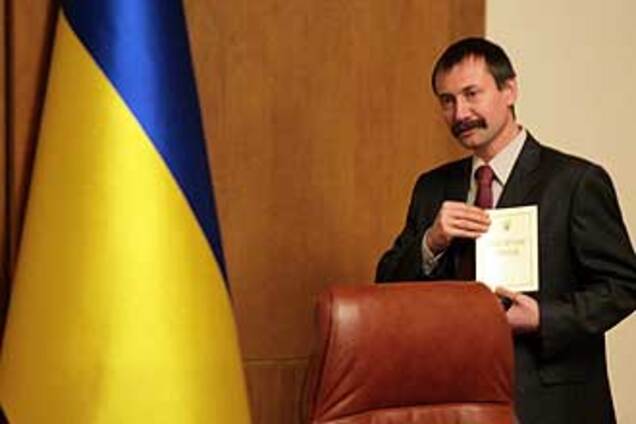 На время кризиса Тимошенко урежут зарплату