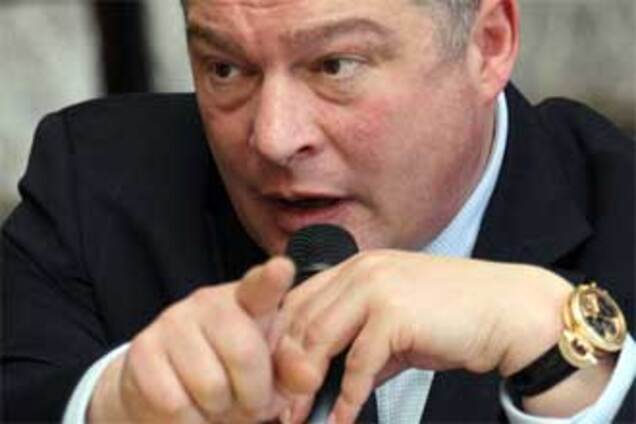 Кабмин отобрал у Червоненко Евро-2012