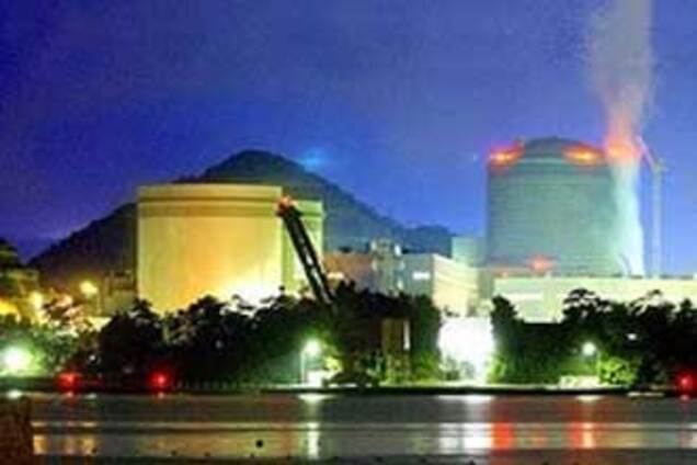 Удар блискавки зупинив два ядерні реактори