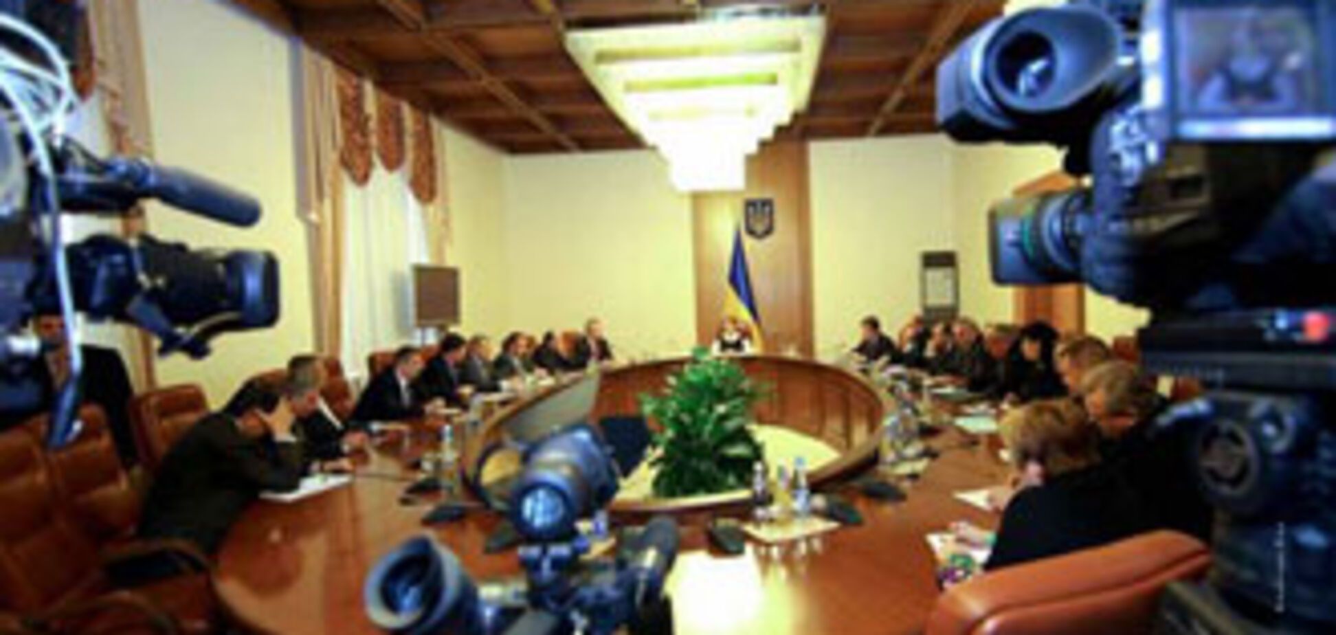 Кабмин будет продавать и засекречивать свои новости
