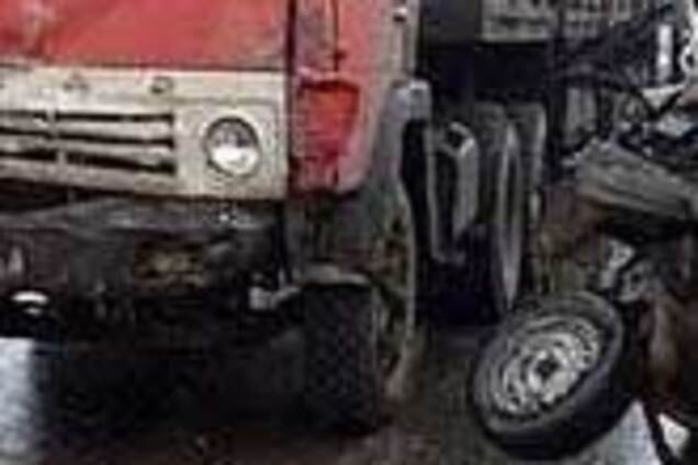 Водитель маршрутки уснул за рулем и врезался в КамАз