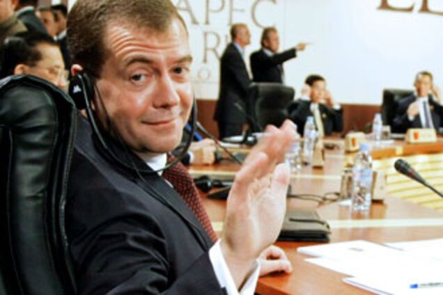 Медведев хочет убедить Обаму против ПРО