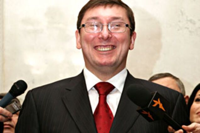 Луценко захистився від регіоналів у суді