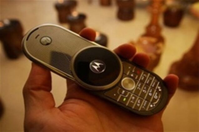 Motorola Aura  выходит в продажу