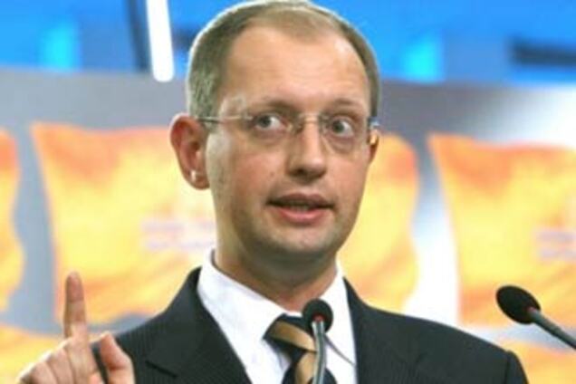 За спиною Ющенка Яценюк створив партію