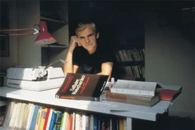 Писатели всего мира защищают Милана Кундеру