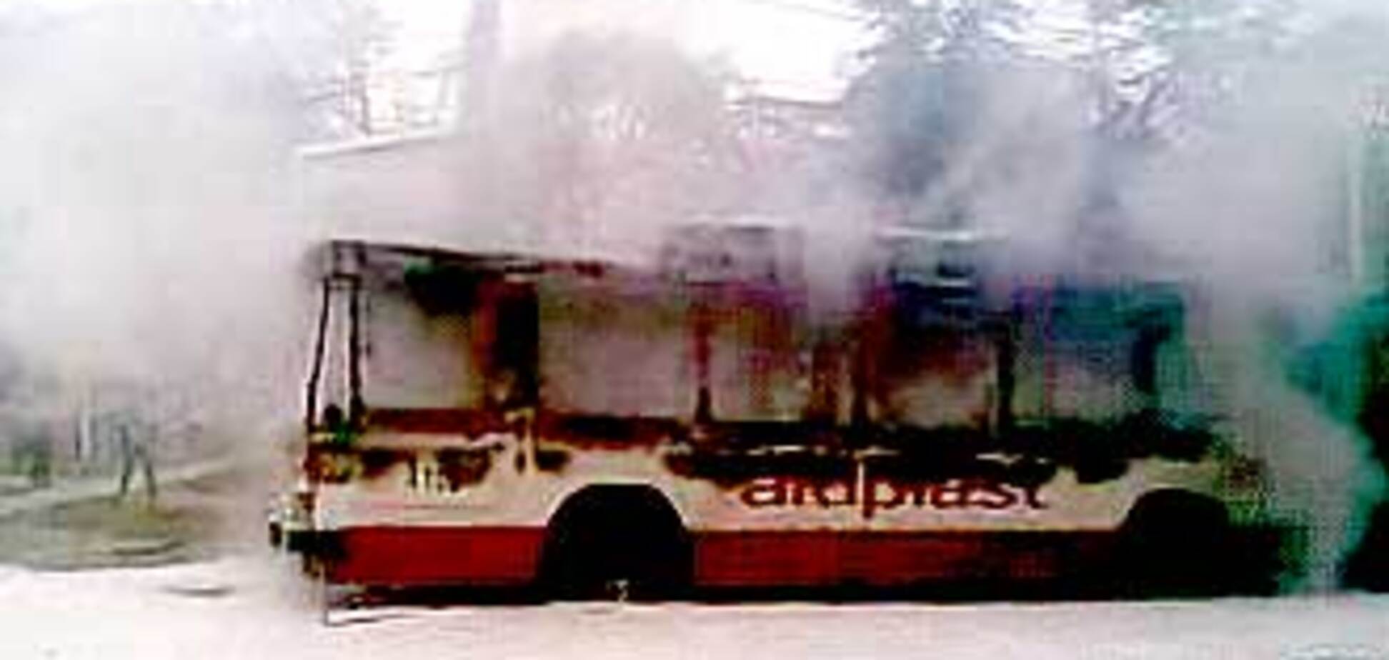 На Киевской улице Симферополя сгорел троллейбус