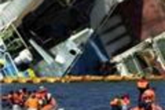 Біля Філіппін знову затонув пором з людьми