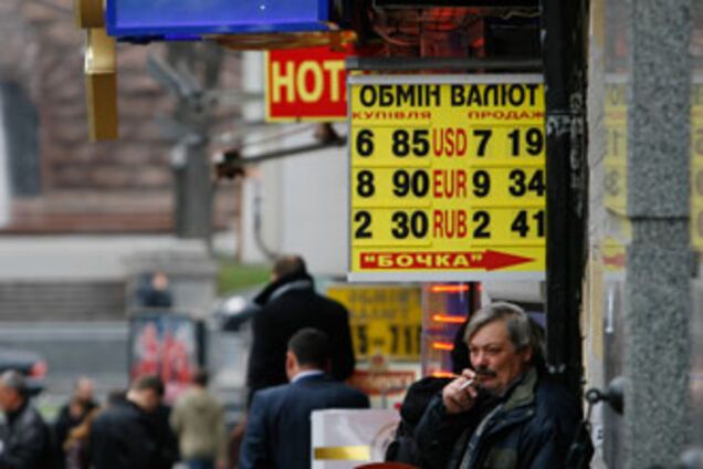 Доллар закрепился на отметке 5,8 гривен
