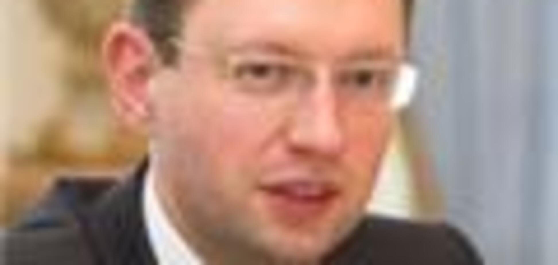 Яценюк пропонує направити гроші стабфонду в космос