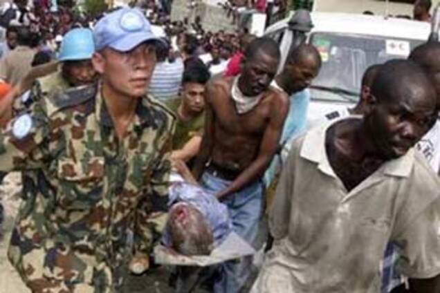 При обваленні школи на Гаїті загинуло 50 осіб