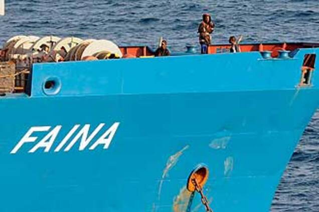 Пірати вимагають від українських моряків більшої суми викупу