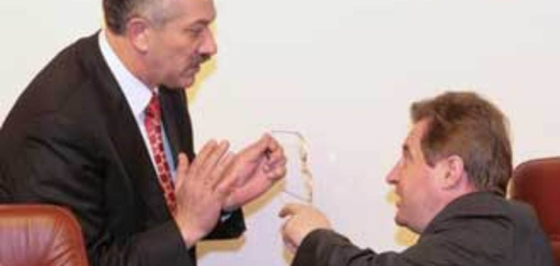 Кабмин бессилен в цифрах на 2009 год