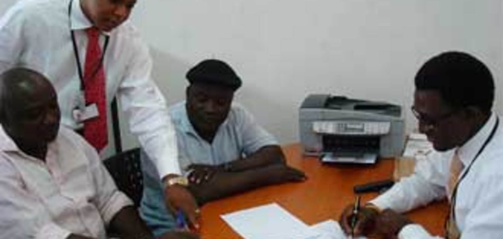 Пастор Аделаджа открыл свой банк в Нигерии