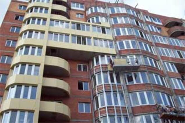 Тимошенко будує будинки без унітазів і розеток