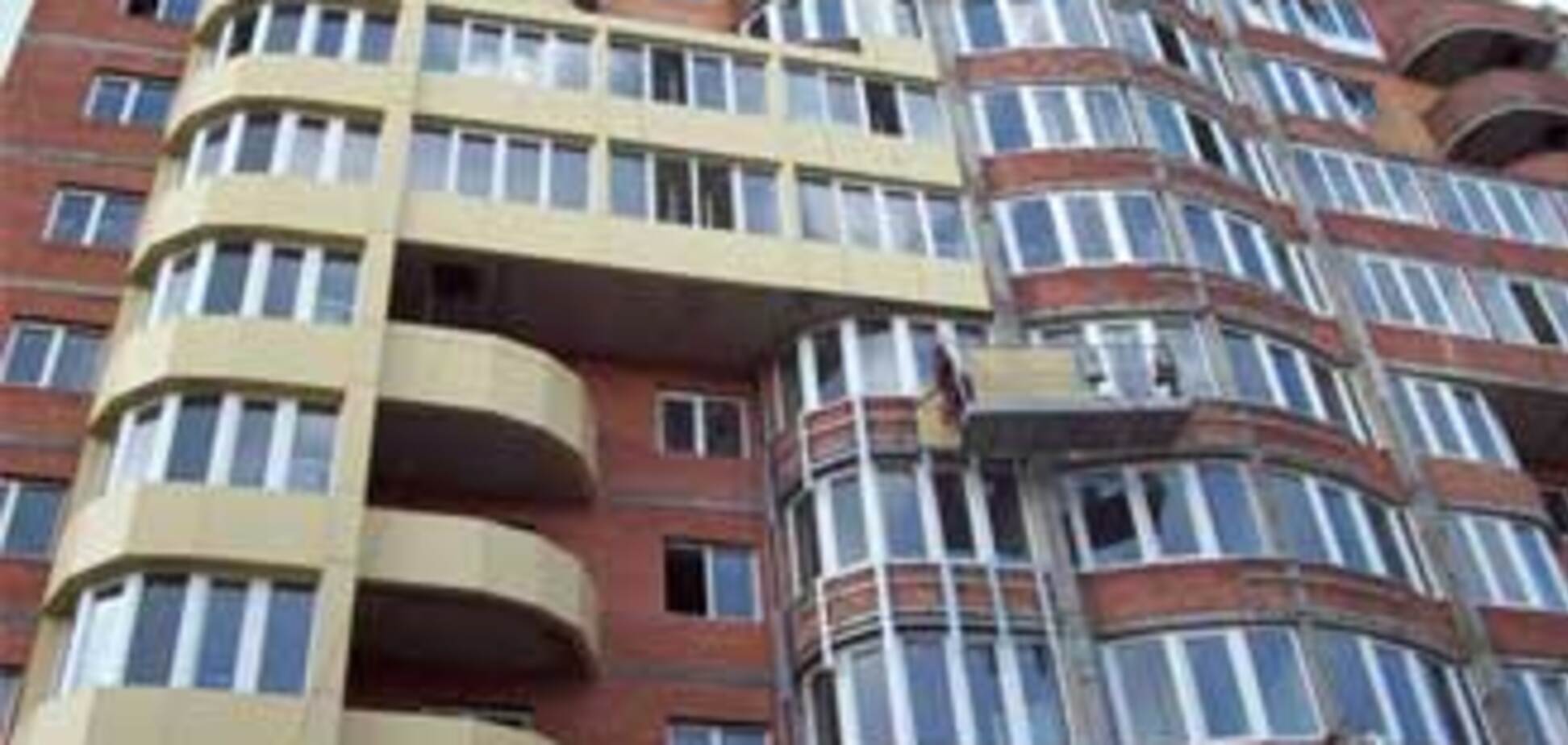 Тимошенко будує будинки без унітазів і розеток