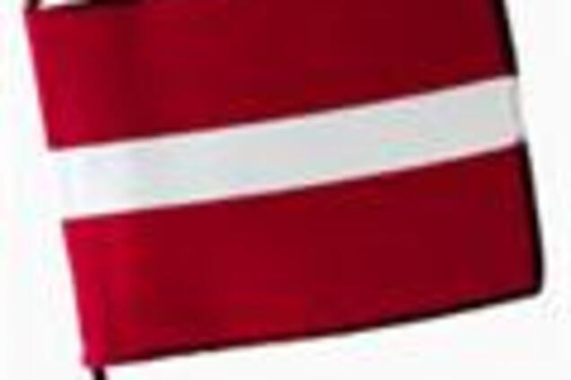 Для боротьби з кризою латвійським чиновникам урізали оклади