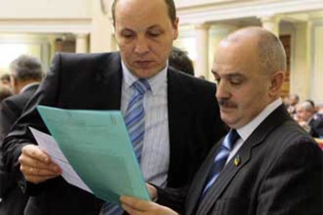 Ющенко пустив' шістку Тимошенко' по руках