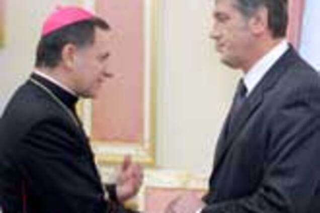 Ющенко получил приглашение в Ватикан