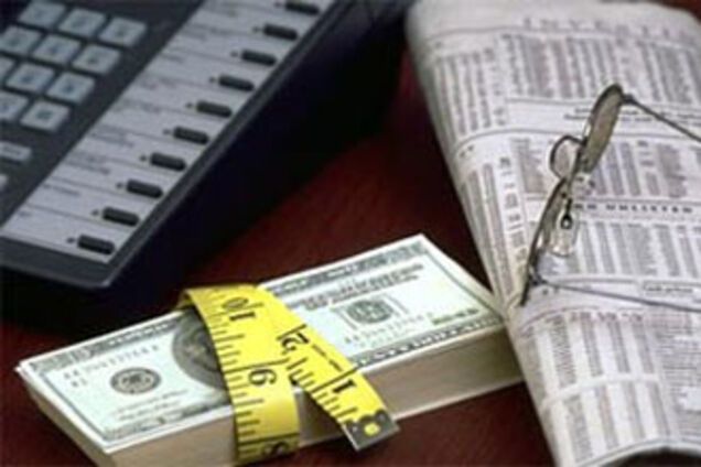 Долар перевалив за 9 гривень