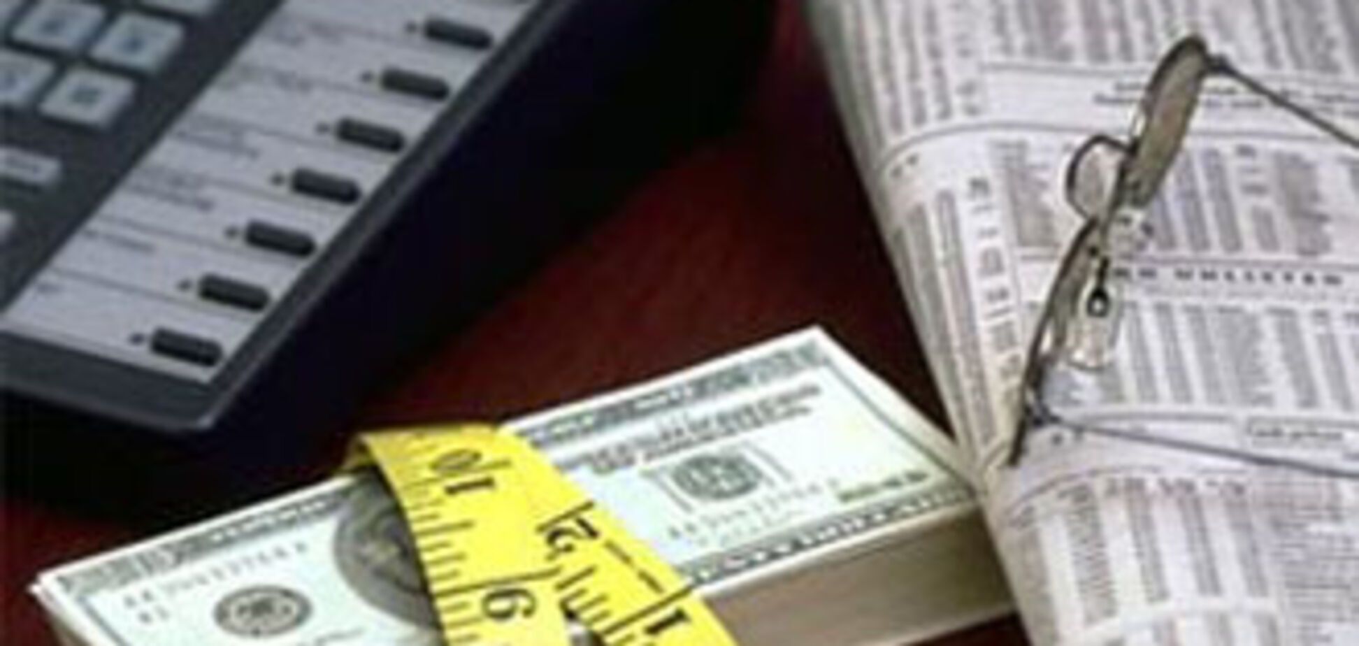 Долар перевалив за 9 гривень