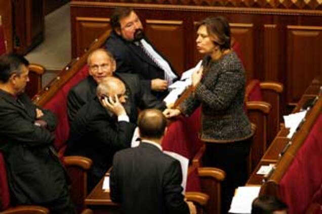 'Наша Україна' робить міну при поганій грі