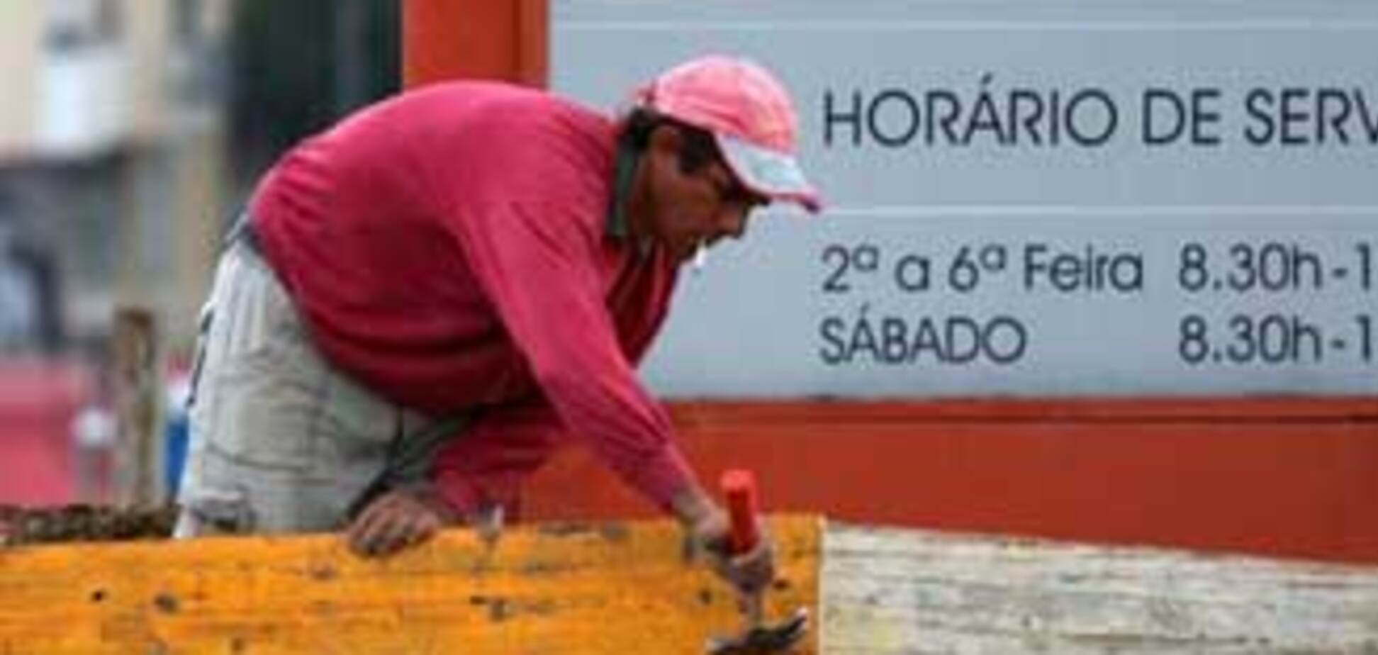 На Новый год кризис вернет домой 200 тыс. украинцев