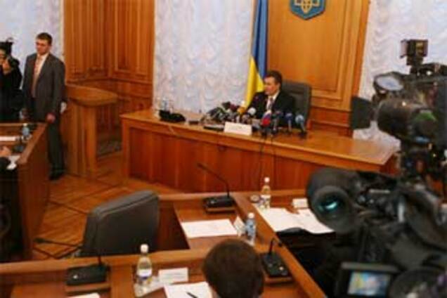 Янукович: Тимошенко до весны не протянет