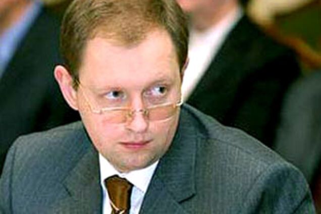 Яценюк оприлюднив 'грудневі тези' порятунку економіки