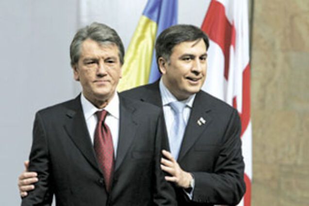 Рада виводить Ющенко з тіні