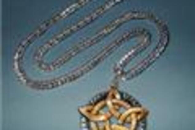 Кияни закуповують антикризові амулети